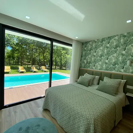 Casa Tapada Da Cheda 2 * Селорику-ди-Башту